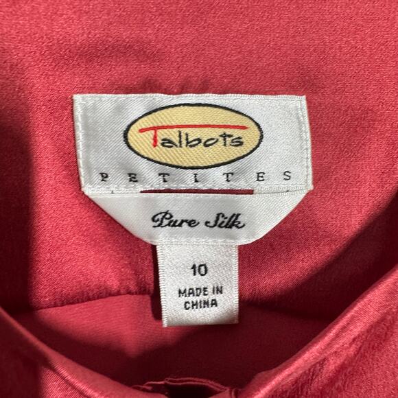 Talbots Top Women 10 Cranberry Red 100% Silk Faux Pearl Button Old Money Career - Picture 7 of 8
